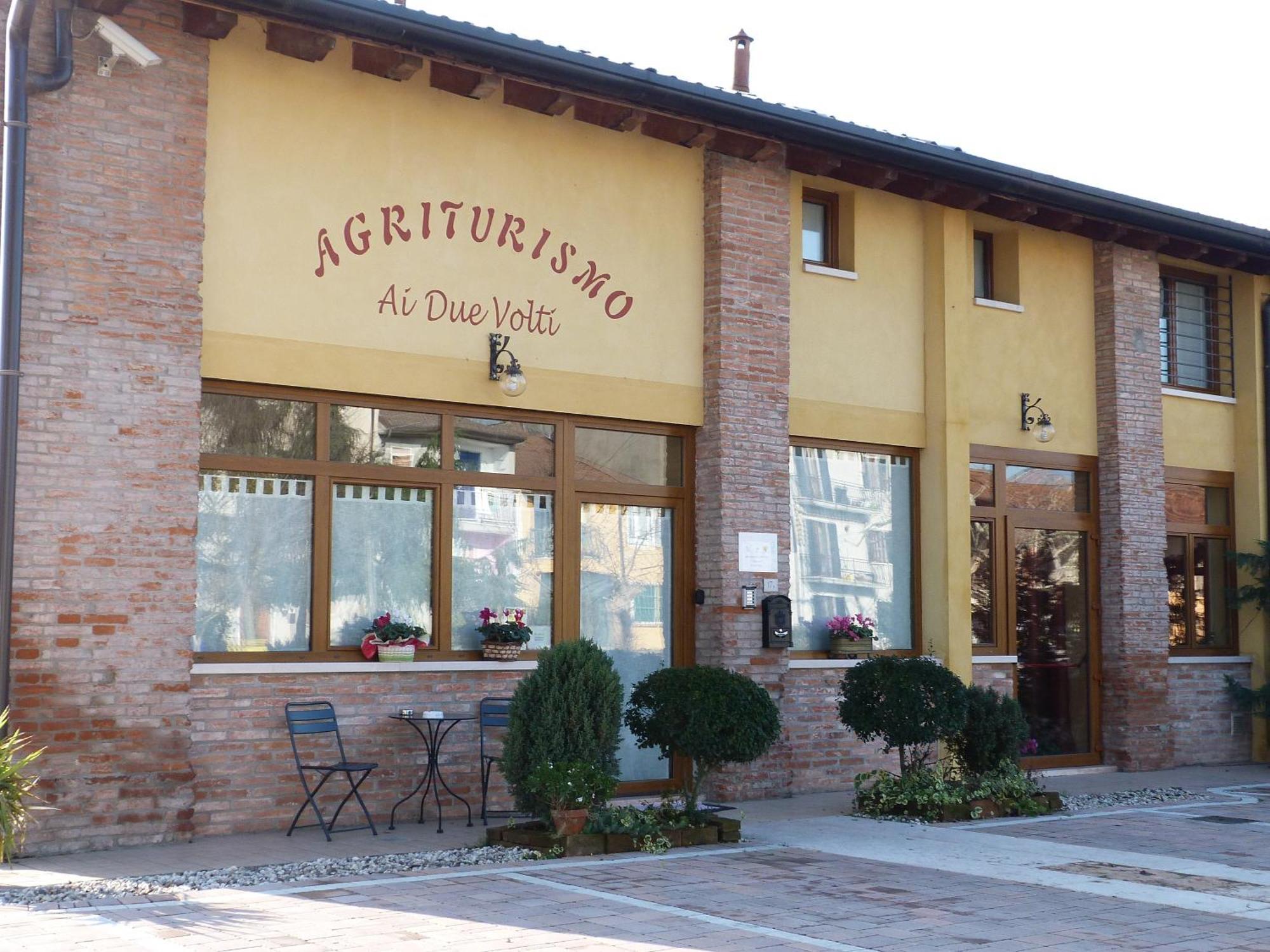 Agriturismo Ai Due Volti Dossobuono Exterior foto