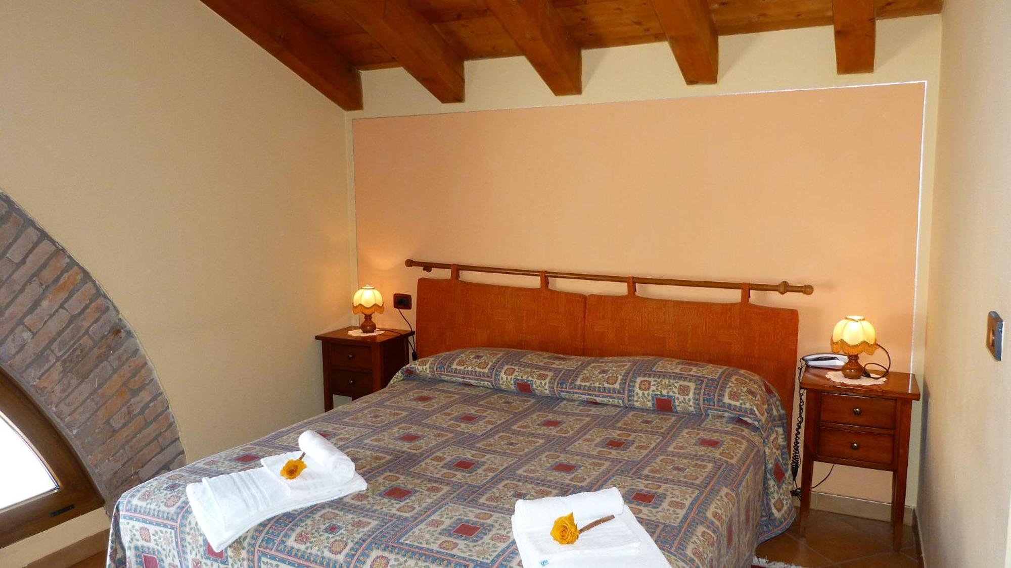Agriturismo Ai Due Volti Dossobuono Zimmer foto