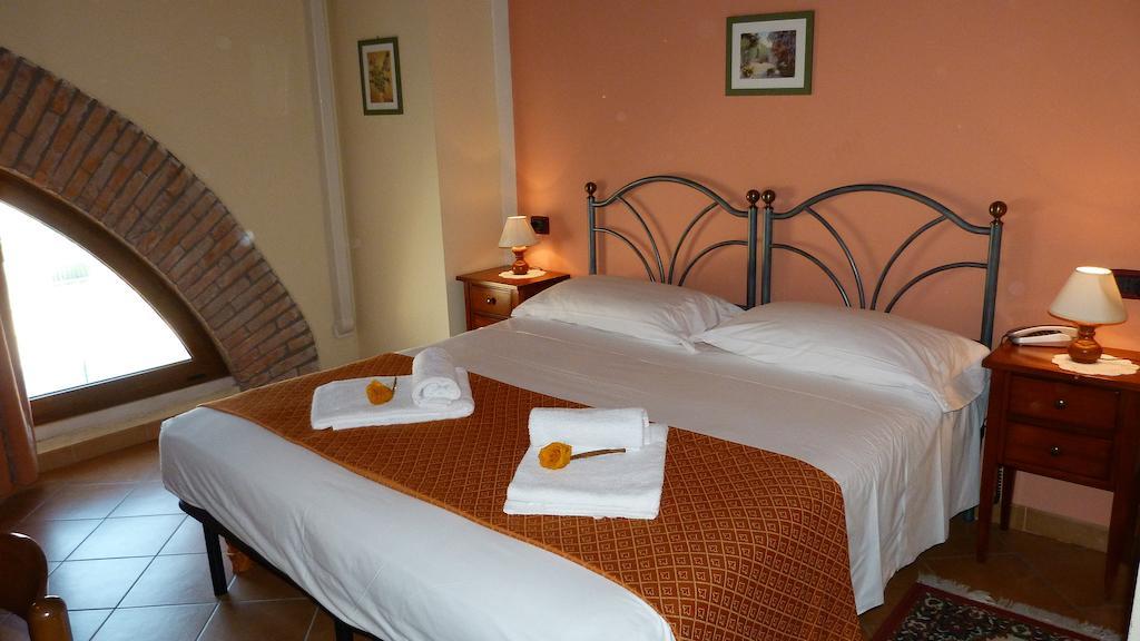 Agriturismo Ai Due Volti Dossobuono Zimmer foto
